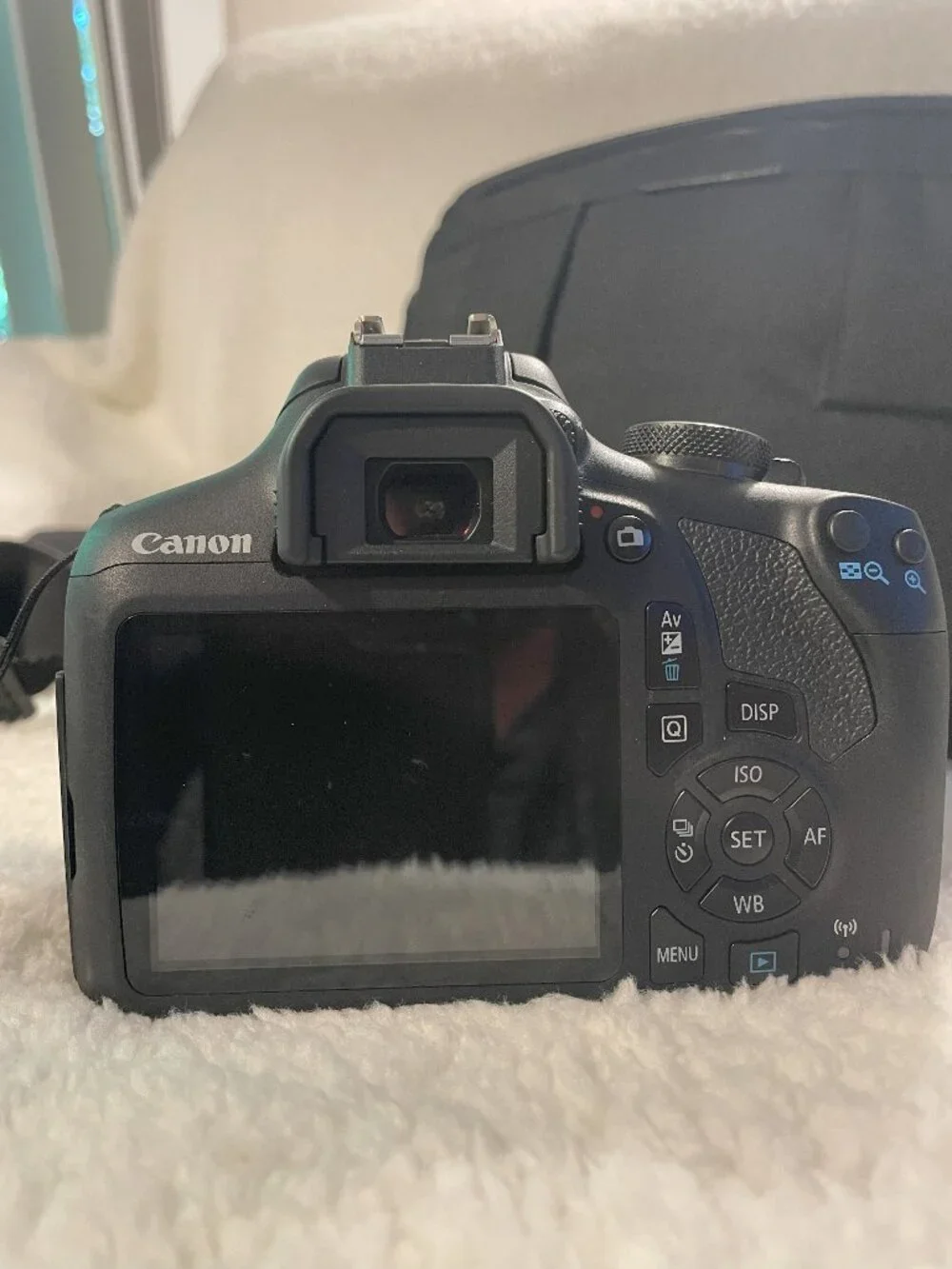 Canon EOS Rebel T5 Digital SLR BUNDLE w/ 18-55mm IS II Lens w/ acc - read below